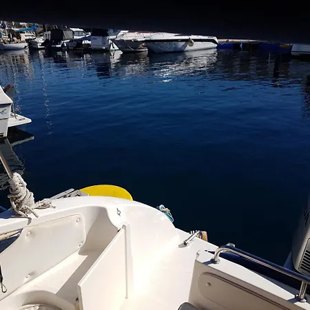 Botel Yate Vacacional Tenerife *